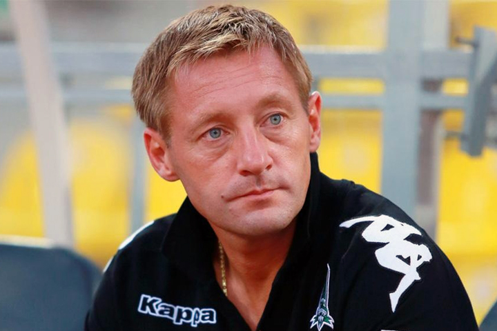 Толоконский привел легендарного спартаковца в футбольный «Енисей» Толоконский привел легендарного спартаковца в футбольный «Енисей»