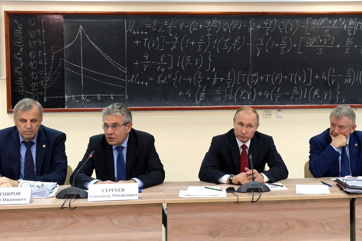 Задержанный в день приезда Путина новосибирский ученый добивается дела на полицейских