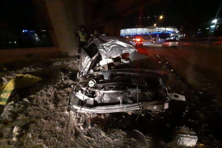 Молодые новосибирцы разбились насмерть на Красном проспекте Молодые новосибирцы разбились насмерть на Красном проспекте