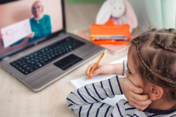 Школьники Новосибирской области выходят с дистанта Школьники Новосибирской области выходят с дистанта