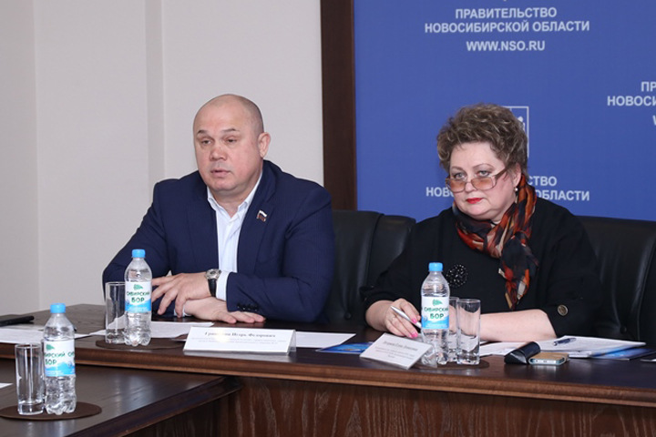 Заксобрание учтет стаж работающих женщин для звания «Ветеран труда Новосибирской области»