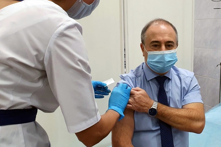 Власти пригрозили крупными штрафами бизнесу за непривитых от ковида сотрудников в Сибири Власти пригрозили крупными штрафами бизнесу за непривитых от ковида сотрудников в Сибири