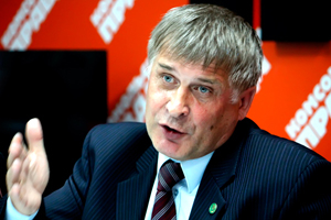 Депутаты Заксобрания Новосибирской области высадят деревья в рамках акции «Зеленый пояс» Депутаты Заксобрания Новосибирской области высадят деревья в рамках акции «Зеленый пояс»