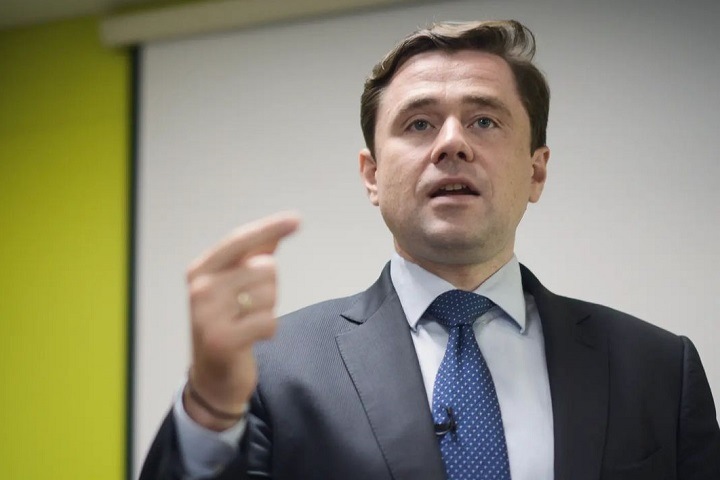 Новосибирский депутат Госдумы: «В такой ответственный момент для страны любая спекуляция преступна и чревата» Новосибирский депутат Госдумы: «В такой ответственный момент для страны любая спекуляция преступна и чревата»