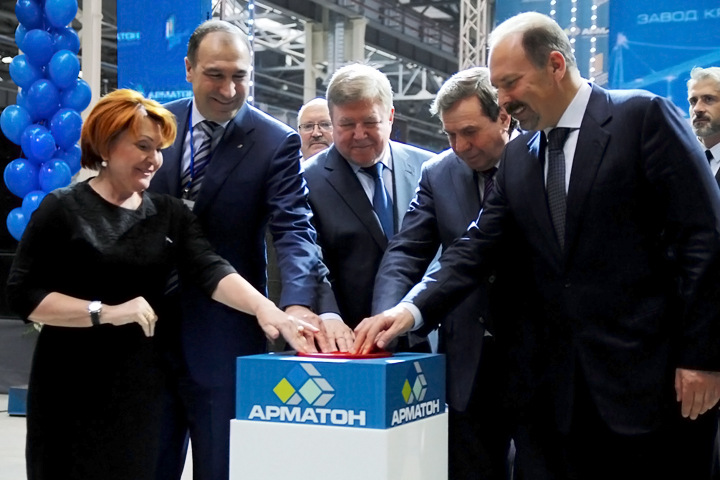 Новосибирский ПЛП потребовал деньги от завода Мамедова