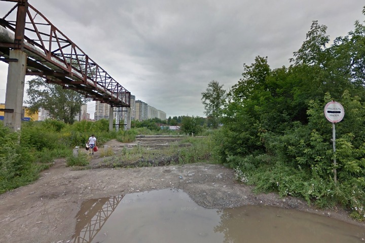 Жительница новосибирских Родников предложила открыть переезд на Фадеева только для автобусов