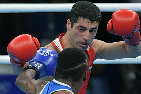 Алоян опроверг использование запрещенных препаратов Алоян опроверг использование запрещенных препаратов