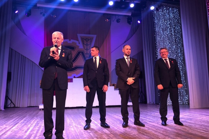 «Сибсельмаш» отметил юбилей при поддержке депутата «Сибсельмаш» отметил юбилей при поддержке депутата