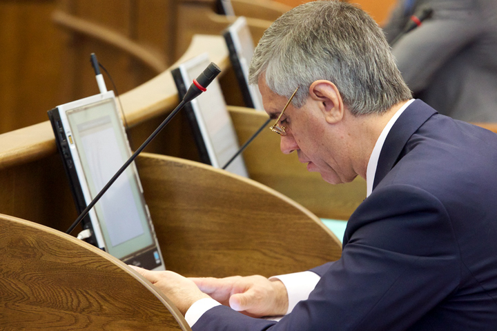 Красноярцы начали сбор подписей за регистрацию Анатолия Быкова на выборах