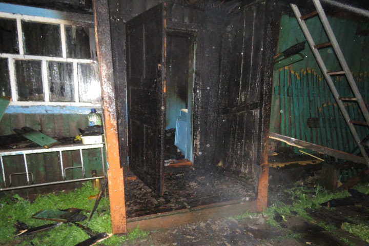 Сгорел дом еще одного защитника алтайских лесов Сгорел дом еще одного защитника алтайских лесов