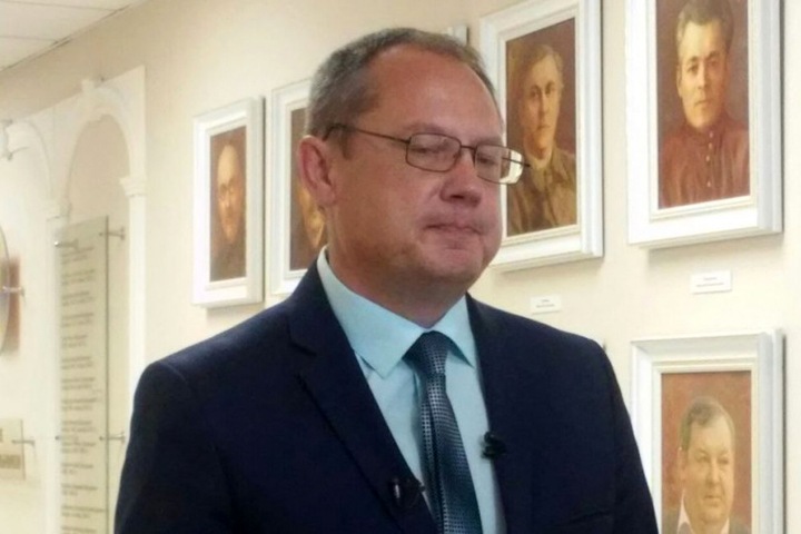 Силовики ворвались на оперативное совещание в мэрии Бийска. Задержаны несколько чиновников