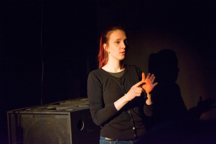 «Каштанку» с переводом на жестовый язык покажут в Новосибирске «Каштанку» с переводом на жестовый язык покажут в Новосибирске