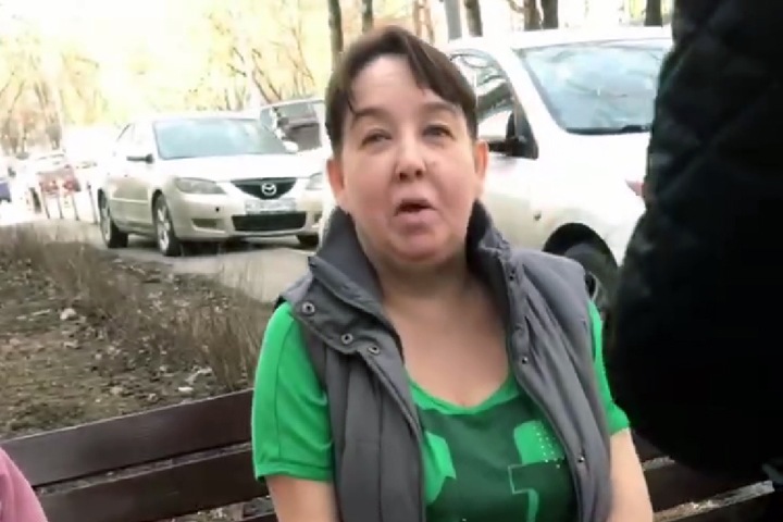 Москвички оскорбили уроженок Бурятии и напали на них из-за лавочки