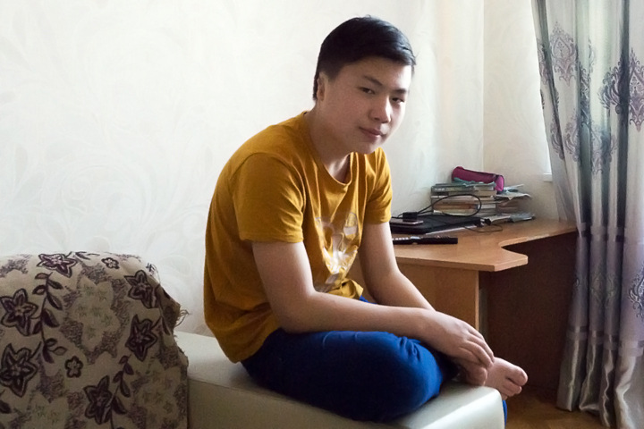 «Он хочет слышать, как обычные люди» «Он хочет слышать, как обычные люди»