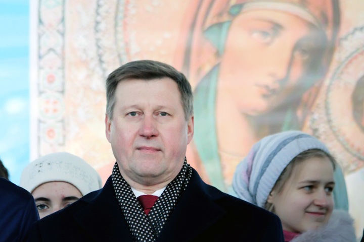 Мэр Новосибирска не намерен реагировать на нападки представителя РПЦ Мэр Новосибирска не намерен реагировать на нападки представителя РПЦ