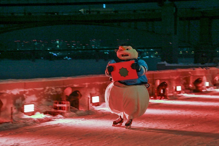 Самый длинный каток в России открыли в Новосибирске