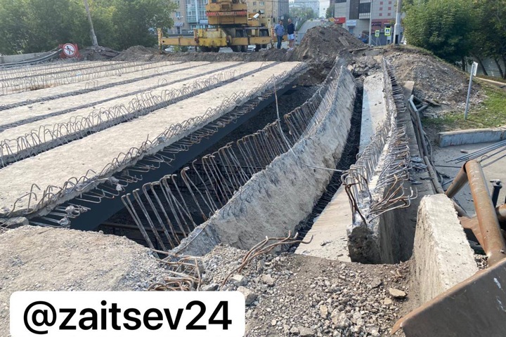 Мост частично обрушился в Красноярске