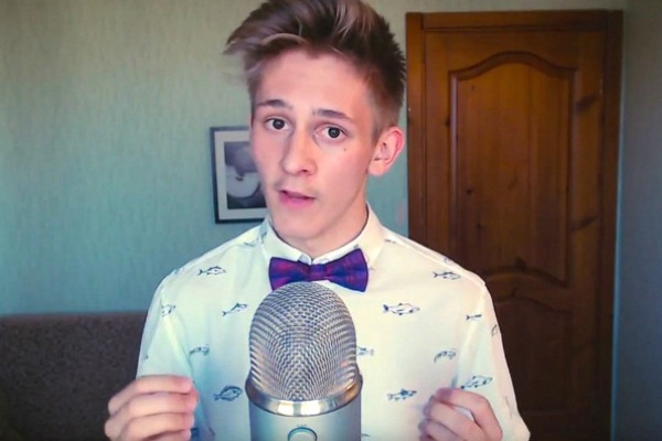 Школьник из Красноярска записал видеоролик для научного конкурса миллиардера Юрия Мильнера. Он может заработать 250 тыс. долларов