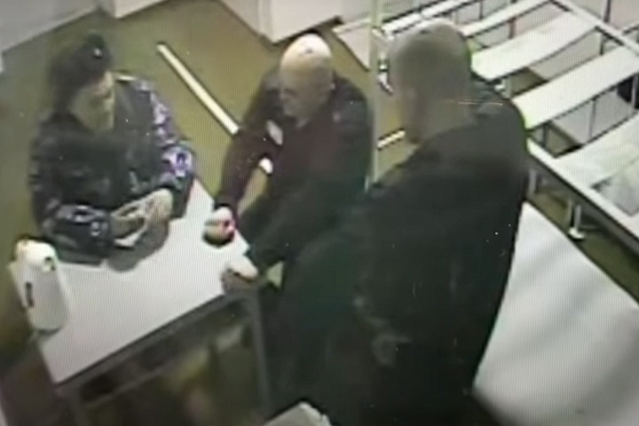 Аппарат красноярского омбудсмена не смог сказать, чем закончились проверки насилия над заключенными. Тайга.инфо рассказывает, чем именно Аппарат красноярского омбудсмена не смог сказать, чем закончились проверки насилия над заключенными. Тайга.инфо рассказывает, чем именно