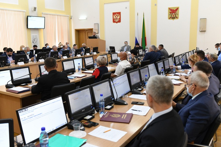 Единороссы покинули сессию забайкальского заксобрания после конфликта с КПРФ