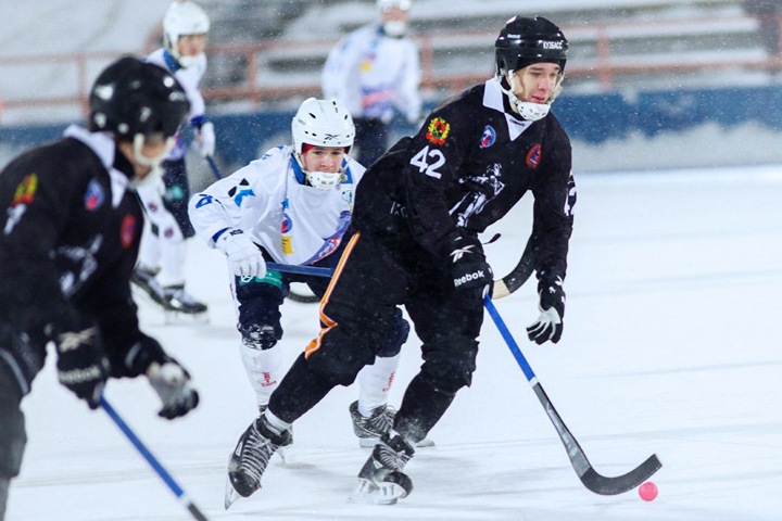 Хоккеисты «Кузбасса» заразились коронавирусом Хоккеисты «Кузбасса» заразились коронавирусом