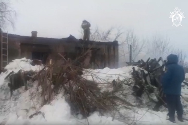 Двое детей погибли при пожаре в Новосибирской области Двое детей погибли при пожаре в Новосибирской области