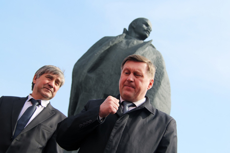 Мэр Локоть прокомментировал замену Рогожкина на Меняйло