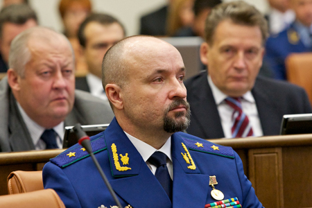 Экс-прокурор Чечни Михаил Савчин возглавил прокуратуру Красноярского края Экс-прокурор Чечни Михаил Савчин возглавил прокуратуру Красноярского края