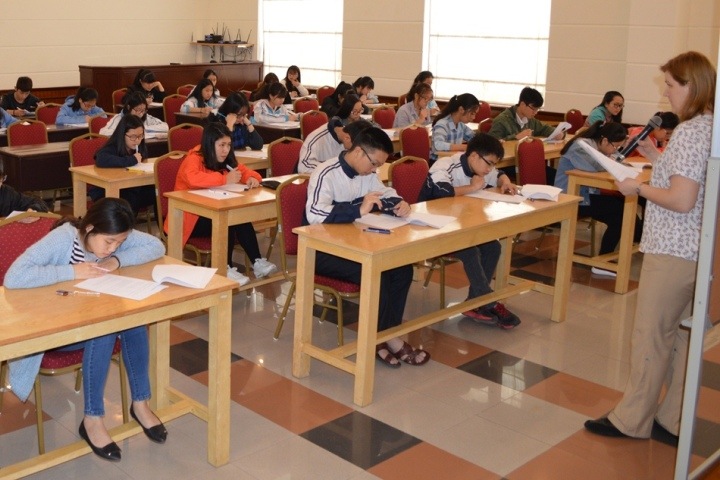 Томский госуниверситет провел олимпиаду по русскому для выпускников школ во Вьетнаме Томский госуниверситет провел олимпиаду по русскому для выпускников школ во Вьетнаме