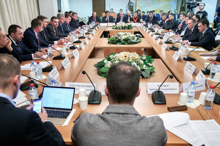 Комитет Кудрявцева и Горелкина в Госдуме поддержал аресты за «неуважение» к власти