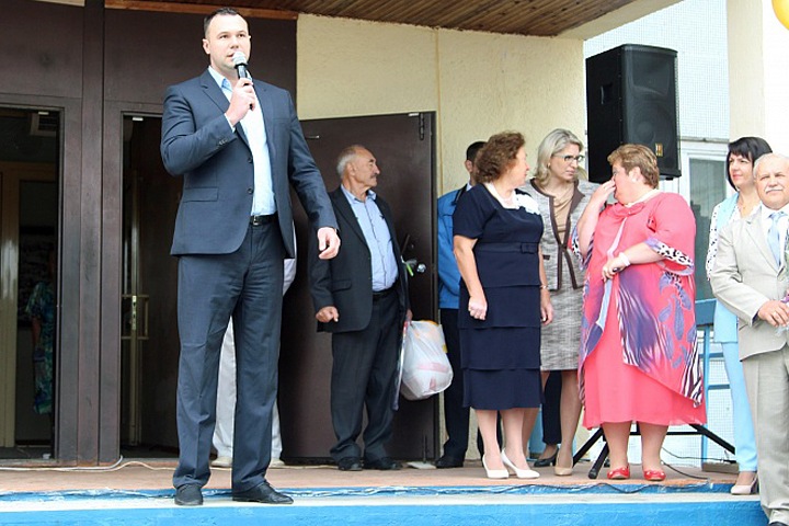 Экс-главу комитета по рекламе Новосибирска отпустили из СИЗО под подписку Экс-главу комитета по рекламе Новосибирска отпустили из СИЗО под подписку