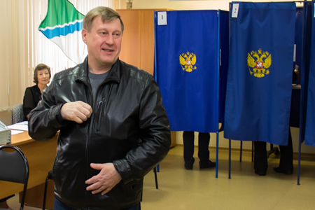 Локоть связал судебный иск против себя с думской кампанией Локоть связал судебный иск против себя с думской кампанией