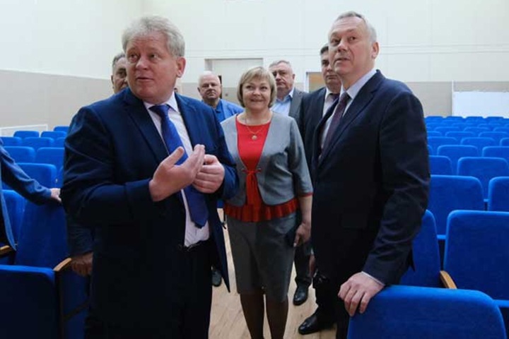 Опрос новосибирского правительства: население больше всего доверяет назначенным главам с уголовными делами Опрос новосибирского правительства: население больше всего доверяет назначенным главам с уголовными делами