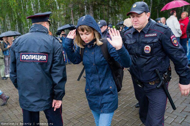 Дело на основании доноса провокаторов: томский депутат об обыске в местном штабе Навального