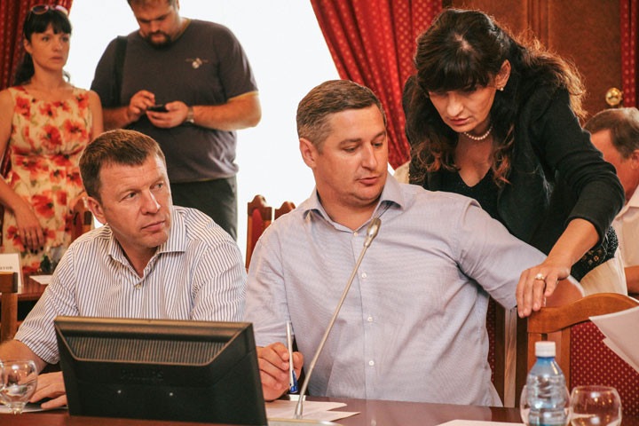 КПРФ получит еще одно кресло зампреда комитета новосибирского заксобрания КПРФ получит еще одно кресло зампреда комитета новосибирского заксобрания