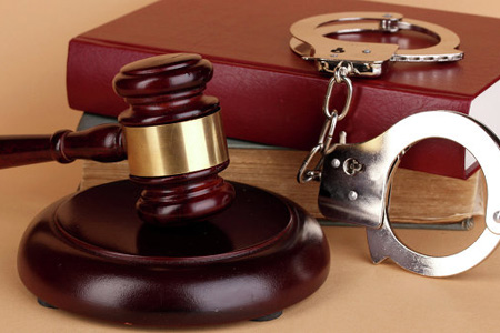 Члены ОПГ, вымогавшей деньги у гомосексуалистов, пойдут под суд в Чите Члены ОПГ, вымогавшей деньги у гомосексуалистов, пойдут под суд в Чите