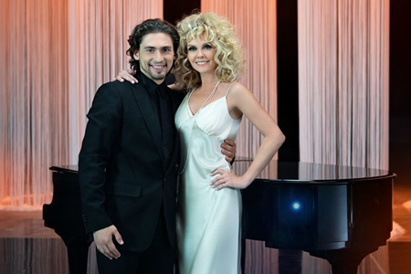 Солист НОВАТа Иван Васильев снялся в клипе Валерии Солист НОВАТа Иван Васильев снялся в клипе Валерии