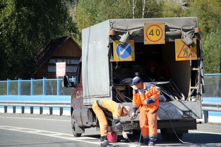 Омская область и Тува могут вернуть в федеральный бюджет полученные на дороги деньги