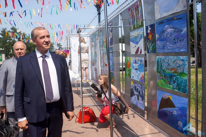 Сергей Левченко: «Правительство Иркутской области готово взять управление программой охраны Байкала» Сергей Левченко: «Правительство Иркутской области готово взять управление программой охраны Байкала»