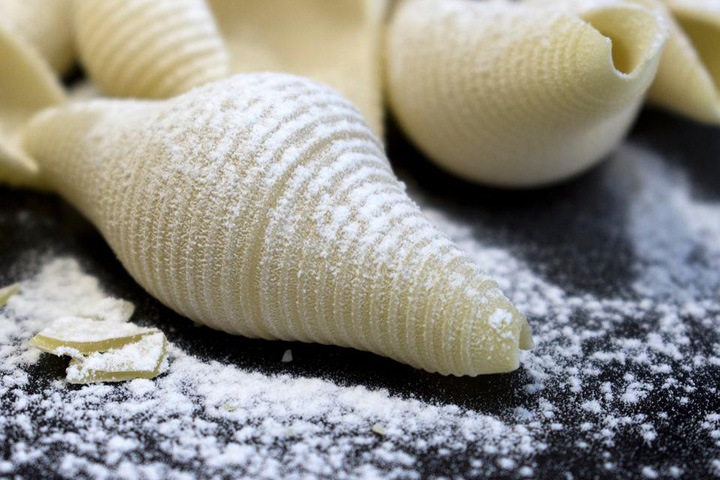 Мука подорожала почти в полтора раза, а макароны — на треть: мониторинг цен в магазинах Новосибирска