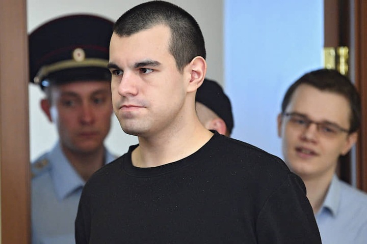 «Аноним сначала отбил мне почки»: монолог обвиняемого по делу «Нового величия» «Аноним сначала отбил мне почки»: монолог обвиняемого по делу «Нового величия»