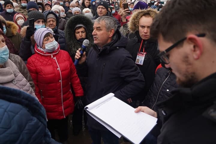Новосибирские депутаты-единороссы пойдут под суд после митинга за сквер Новосибирские депутаты-единороссы пойдут под суд после митинга за сквер