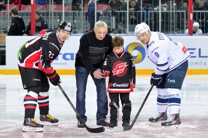 Омский «Авангард» проведет сезон в Мытищах или Красноярске Омский «Авангард» проведет сезон в Мытищах или Красноярске