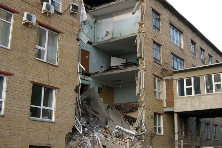 Корпус СФУ обрушился в Красноярске, никто не пострадал Корпус СФУ обрушился в Красноярске, никто не пострадал