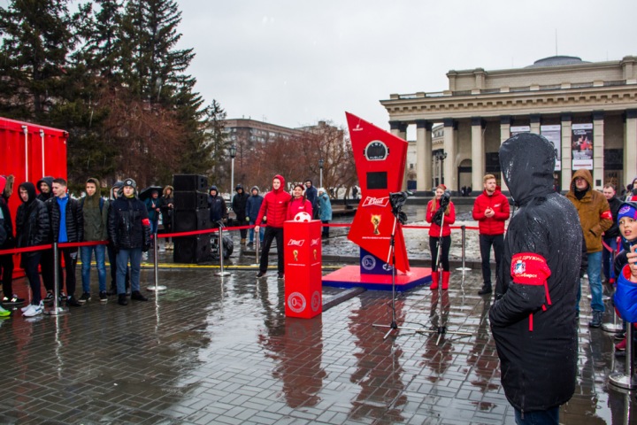 Часы обратного отсчета до ЧМ-2018 установили в Новосибирске