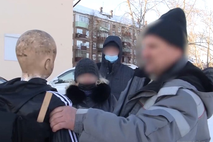 Братчанина приговорили к 7,5 годам колонии за убийство истца у здания суда Братчанина приговорили к 7,5 годам колонии за убийство истца у здания суда