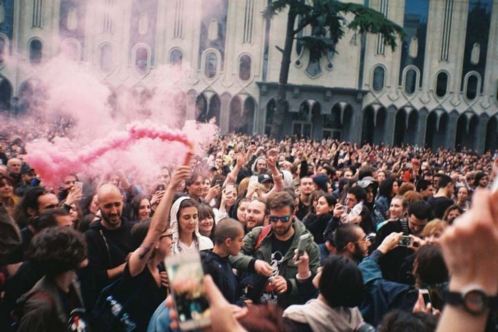 Политика между нот: в Новосибирске покажут фильмы о протесте в музыке