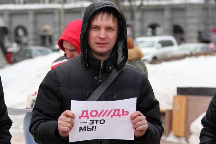 Неизвестные подожгли машину новосибирского лидера «РПР-Парнас»