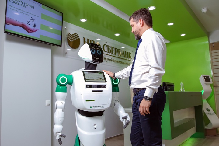 Российские студенты создали робота-музыканта для Сбербанка Российские студенты создали робота-музыканта для Сбербанка