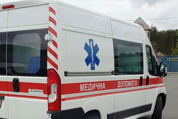В Украине продолжают покупать санитарные автомобили Техкомплект для региональных медучреждений В Украине продолжают покупать санитарные автомобили Техкомплект для региональных медучреждений